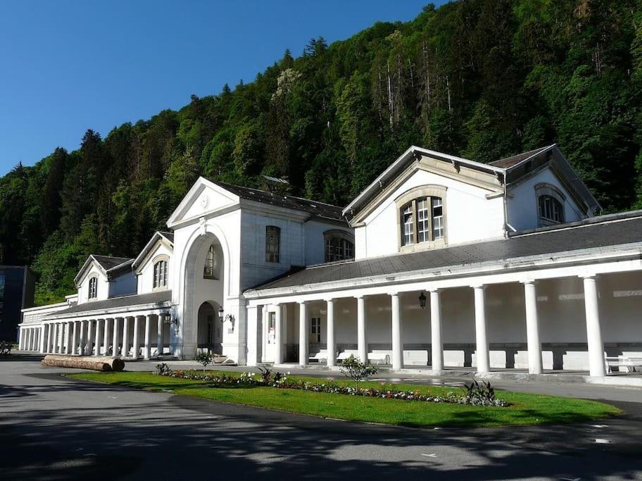 Charmant T3 A Bagneres-De-Luchon ภายนอก รูปภาพ